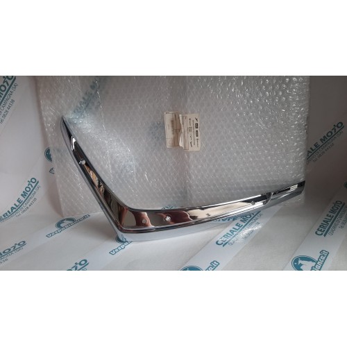 Deflettore cromato Piaggio Beverly Tourer anteriore sinistro inferiore originale